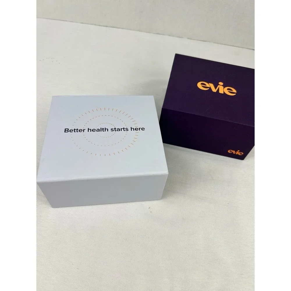 Movano Evie Smart Ring Health Tracker Silver Size 8 Unisex New Open Box Charger
